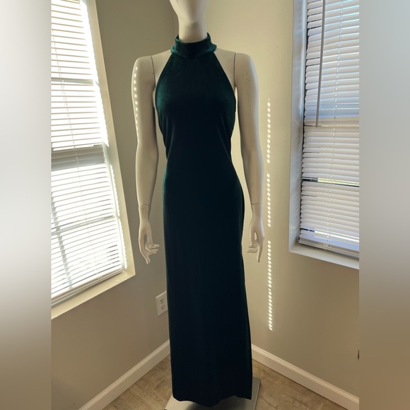 Perfect Green Velvet stretchy floor length dress with slit size 8 - Picture 3 of 10